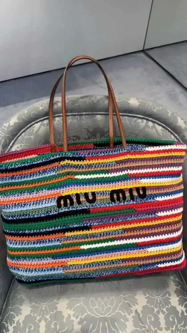 شنط ميو ميو